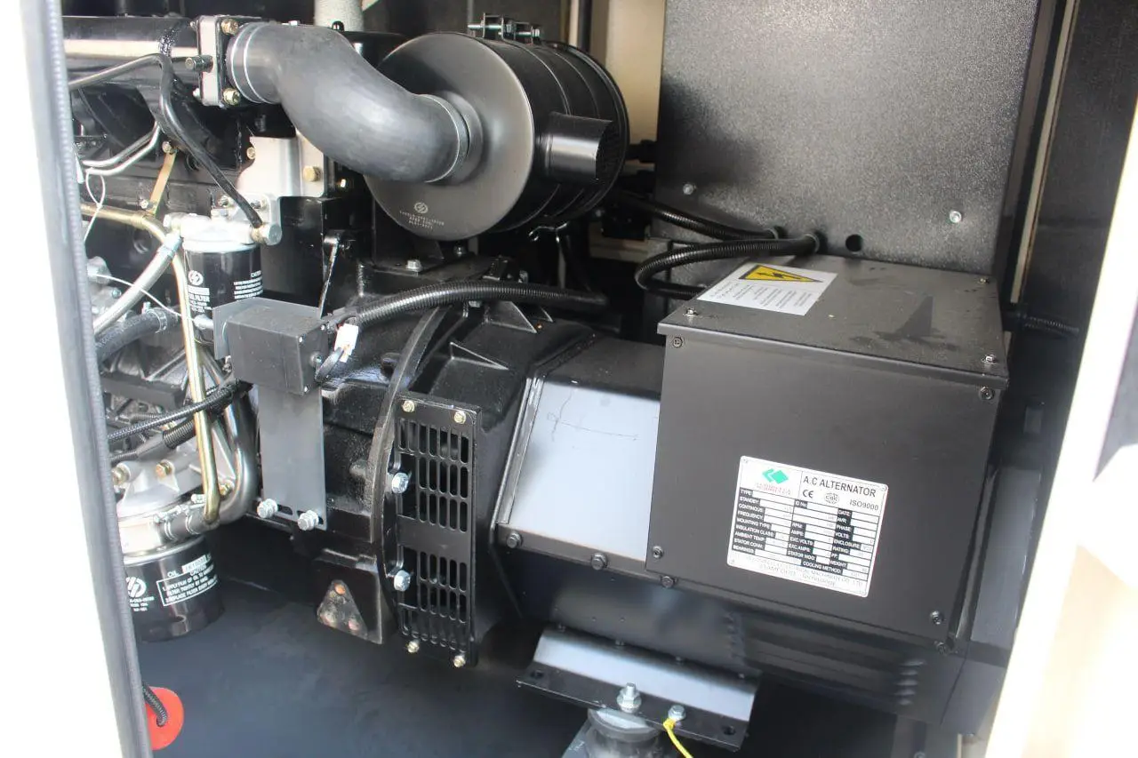   UNIVERSAL UND-BD 45 KVA (UND-BD 45 KVA)