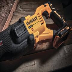    DeWALT DCS386NT (DCS386NT).